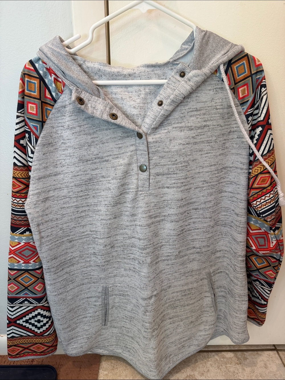Aztec Pattern Hooded Sweatshirt